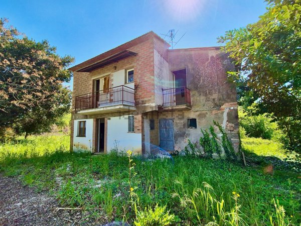 casa indipendente in vendita a Fratta Todina