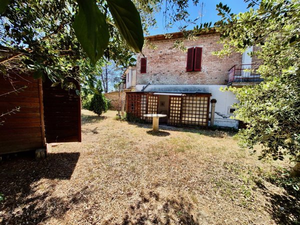 casa indipendente in vendita a Fratta Todina