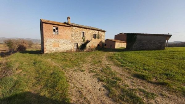 casale in vendita a Fratta Todina