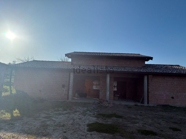 casa indipendente in vendita a Fratta Todina in zona Bino