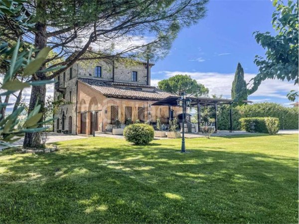 casa indipendente in vendita a Fratta Todina in zona Bino