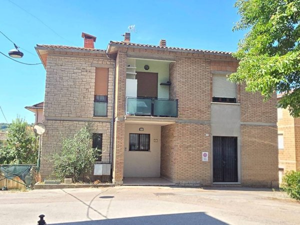 casa indipendente in vendita a Fratta Todina in zona Bino