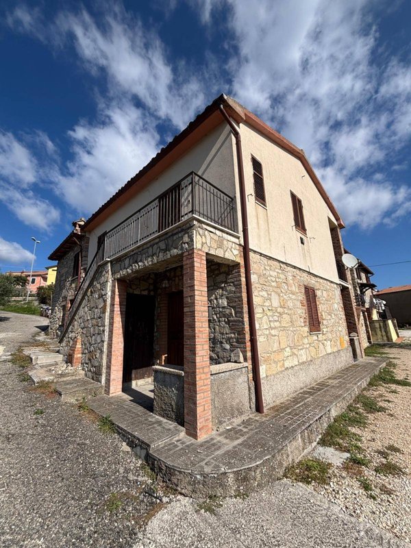 appartamento in vendita a Fratta Todina in zona Casaiole/Spineta