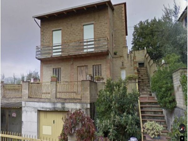 casa indipendente in vendita a Fratta Todina in zona Bino