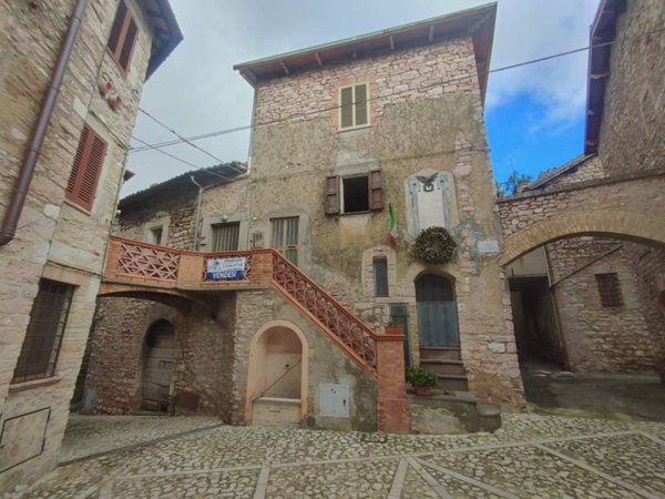 appartamento in vendita a Giano dell'Umbria in zona Montecchio