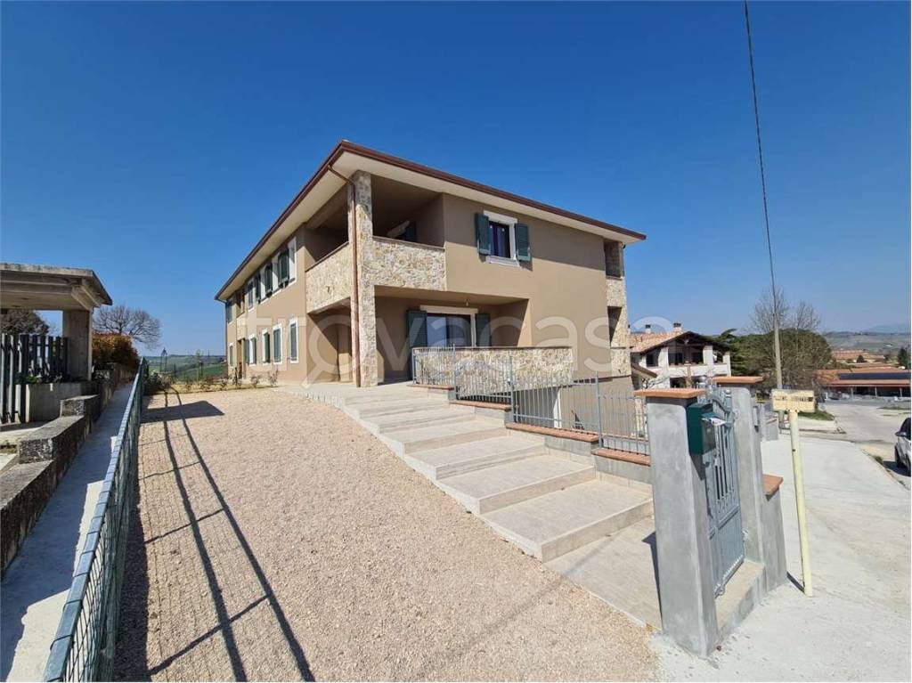 appartamento in vendita a Giano dell'Umbria in zona Bastardo