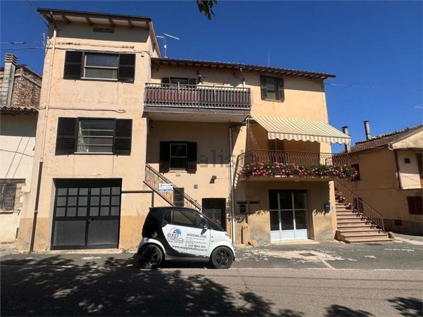appartamento in vendita a Giano dell'Umbria in zona Fabbri