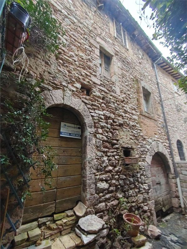 casa semindipendente in vendita a Giano dell'Umbria in zona Montecchio