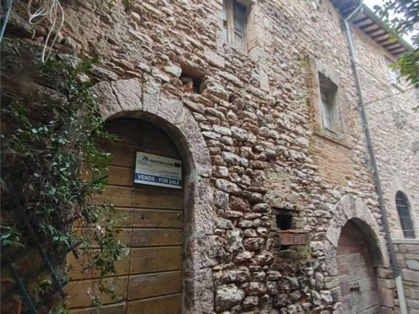 casa semindipendente in vendita a Giano dell'Umbria in zona Montecchio