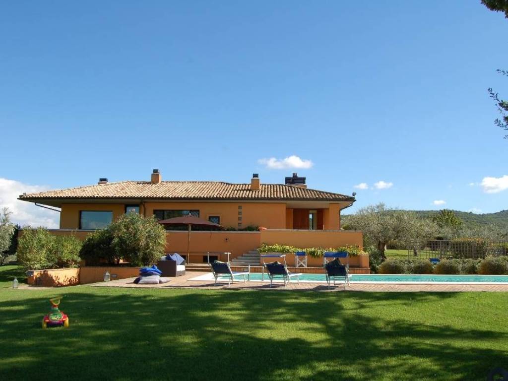 casa indipendente in vendita a Giano dell'Umbria