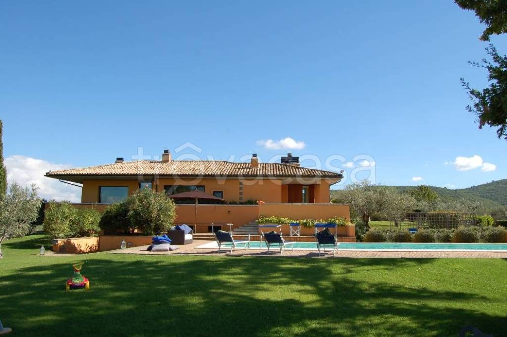casa indipendente in vendita a Giano dell'Umbria