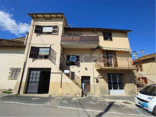 appartamento in vendita a Giano dell'Umbria in zona Fabbri