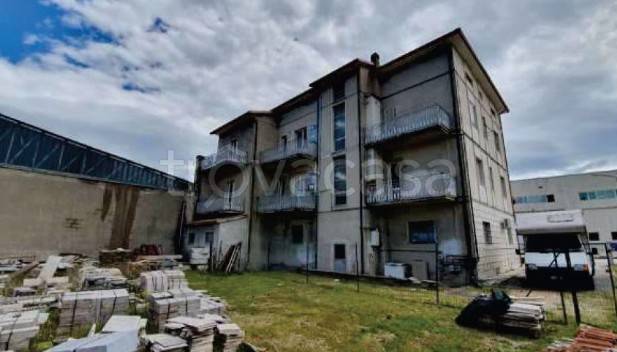 casa indipendente in vendita a Giano dell'Umbria in zona Bastardo