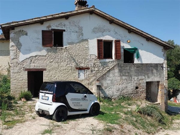 casa indipendente in vendita a Giano dell'Umbria in zona Bastardo