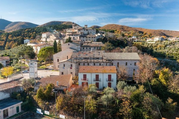 casa semindipendente in vendita a Giano dell'Umbria