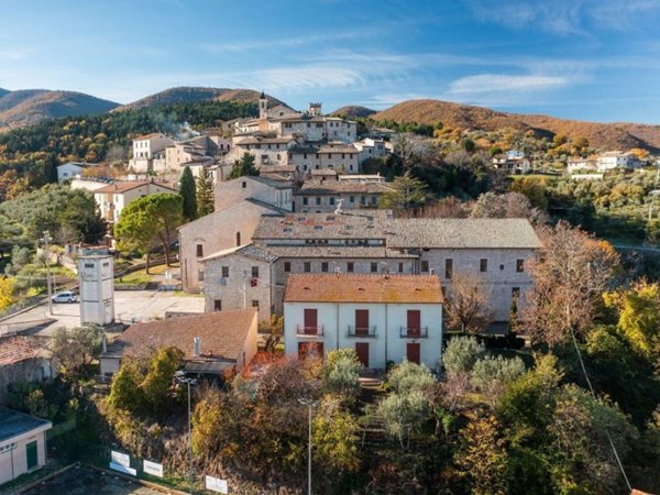 casa indipendente in vendita a Giano dell'Umbria
