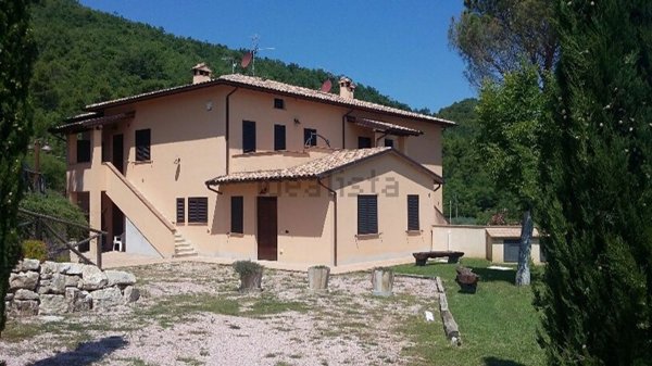 casale in vendita a Giano dell'Umbria