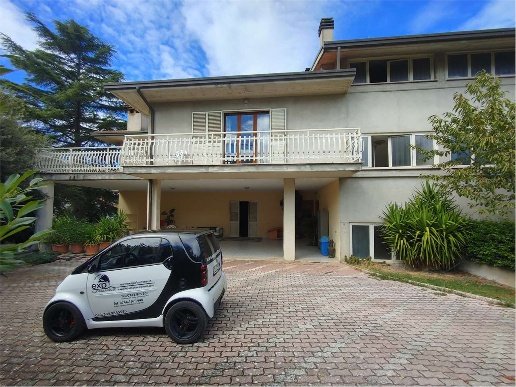 casa indipendente in vendita a Giano dell'Umbria in zona Bastardo