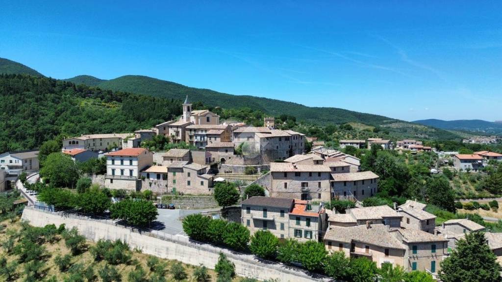 casa indipendente in vendita a Giano dell'Umbria