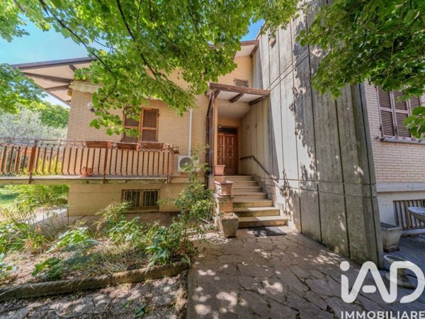 casa indipendente in vendita a Giano dell'Umbria in zona Bastardo