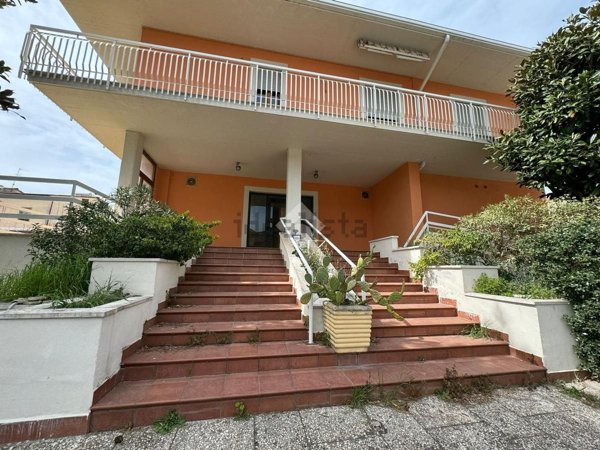 casa indipendente in vendita a Giano dell'Umbria in zona Bastardo