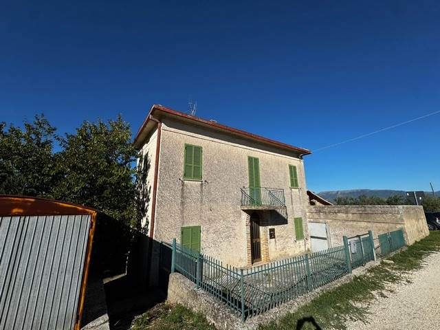 appartamento in vendita a Giano dell'Umbria in zona Castagnola