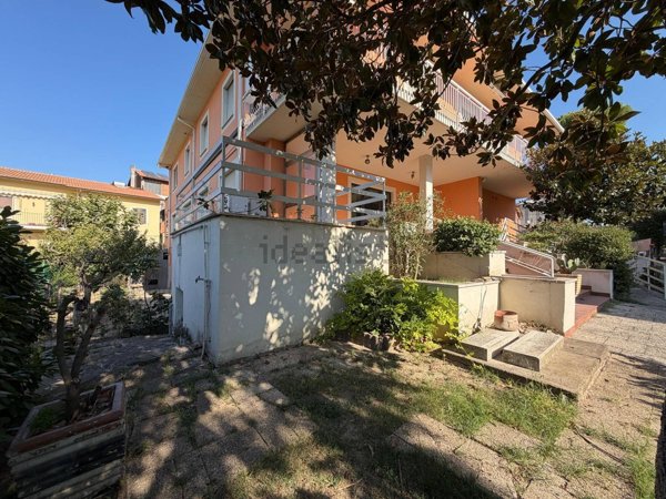 appartamento in vendita a Giano dell'Umbria in zona Bastardo