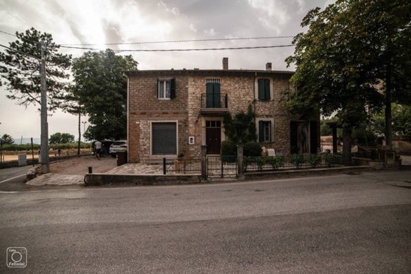 casa indipendente in vendita a Gualdo Cattaneo