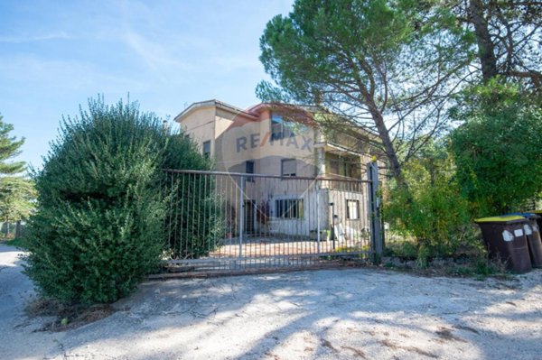 appartamento in vendita a Gualdo Cattaneo in zona Torri