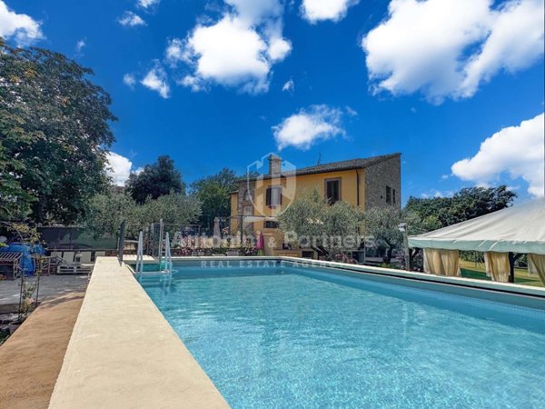 villa in vendita a Gualdo Cattaneo in zona Torri