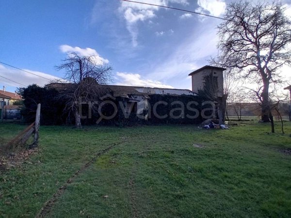casa indipendente in vendita a Gualdo Cattaneo in zona Ponte di Ferro
