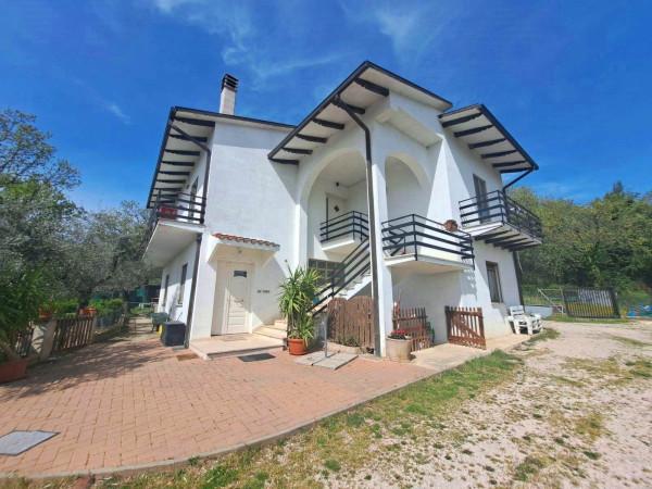 casa indipendente in vendita a Gualdo Cattaneo in zona Pozzo