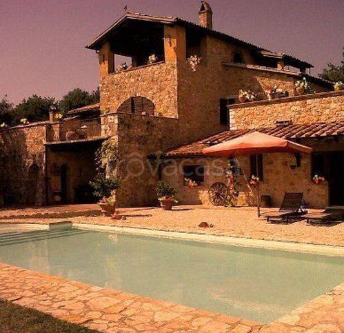 casa indipendente in vendita a Gualdo Cattaneo in zona San Terenziano