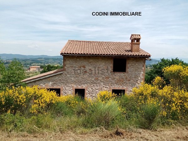 casa indipendente in vendita a Gualdo Cattaneo in zona San Terenziano