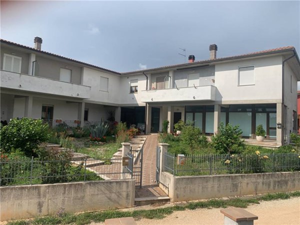 appartamento in vendita a Gualdo Cattaneo in zona San Terenziano