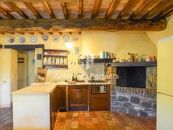 casa indipendente in vendita a Gualdo Cattaneo in zona Pozzo