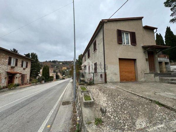 casa indipendente in vendita a Gualdo Cattaneo