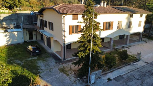 casa indipendente in vendita a Gualdo Cattaneo