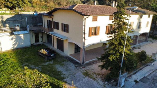 casa indipendente in vendita a Gualdo Cattaneo