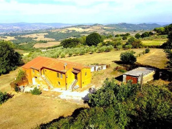 casa indipendente in vendita a Gualdo Cattaneo in zona San Terenziano