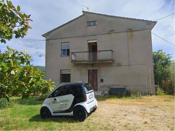 casa indipendente in vendita a Gualdo Cattaneo in zona Torri