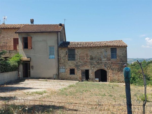casa indipendente in vendita a Gualdo Cattaneo
