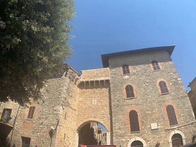 casa indipendente in vendita a Gualdo Cattaneo in zona San Terenziano