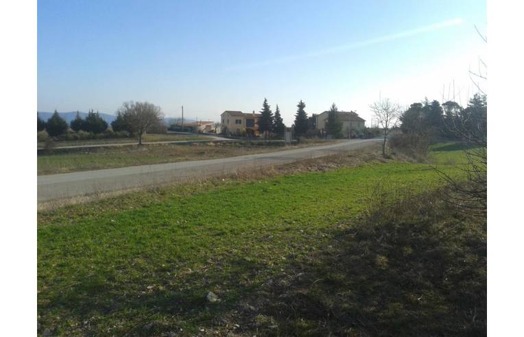terreno agricolo in vendita a Gualdo Cattaneo in zona San Terenziano