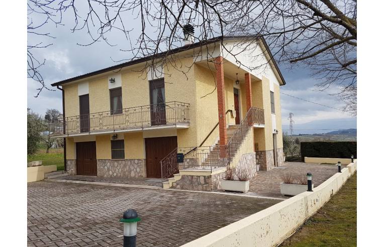 casa indipendente in vendita a Gualdo Cattaneo