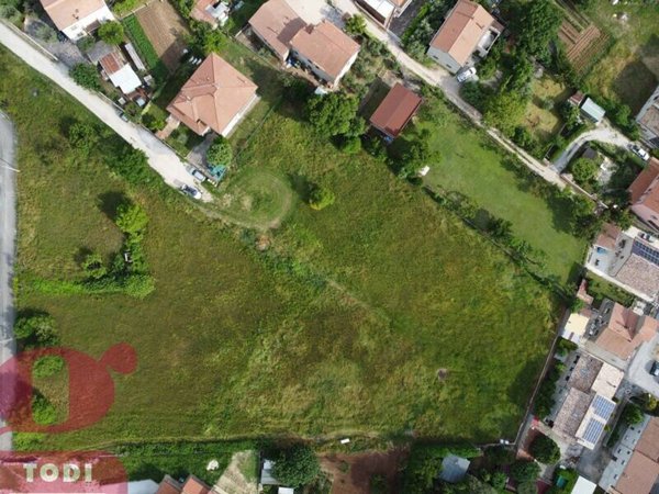 casa indipendente in vendita a Gualdo Cattaneo in zona San Terenziano
