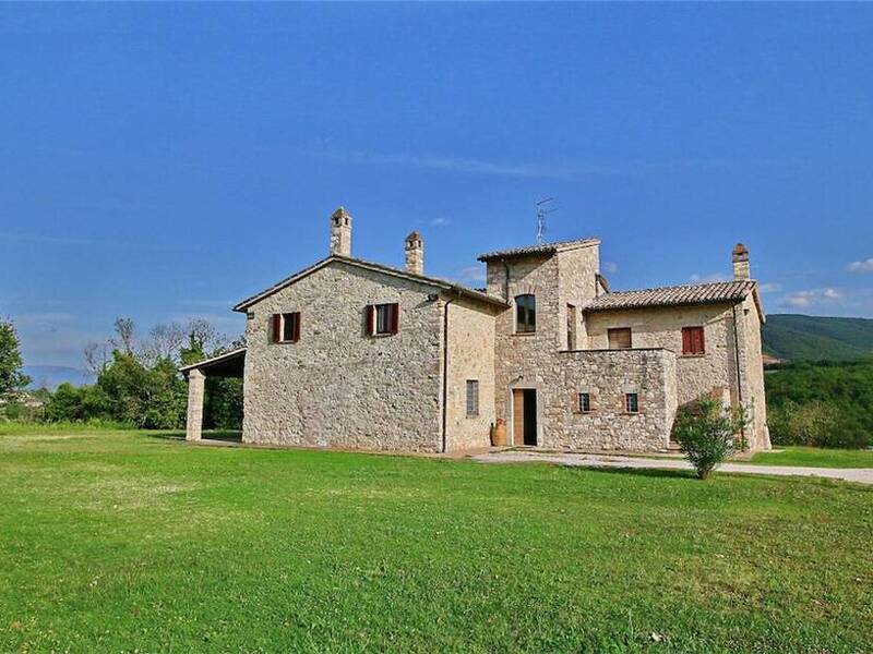 casa indipendente in vendita a Gualdo Cattaneo in zona Torri