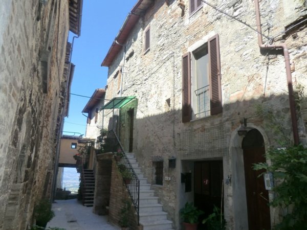 appartamento in vendita a Gualdo Cattaneo in zona San Terenziano