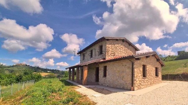 casa indipendente in vendita a Gualdo Cattaneo