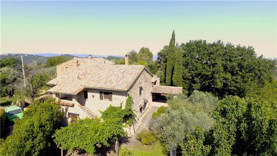 casa indipendente in vendita a Gualdo Cattaneo in zona Ceralto